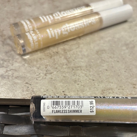 Bath & Body Works Flawless Shimmer Lip Gloss Trio - - Picture 4 of 4